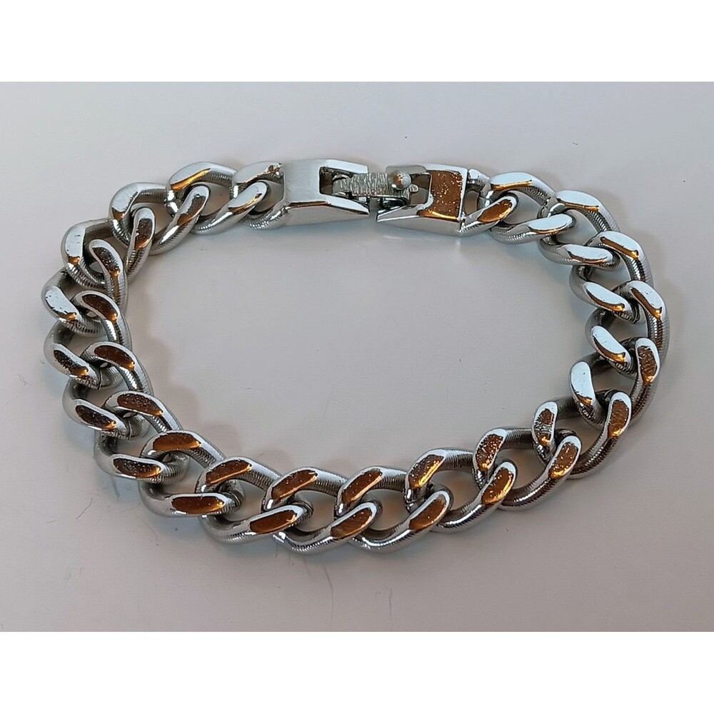 Vintage Monet Silvertone Cuban Link Chain Bracelet 7 in